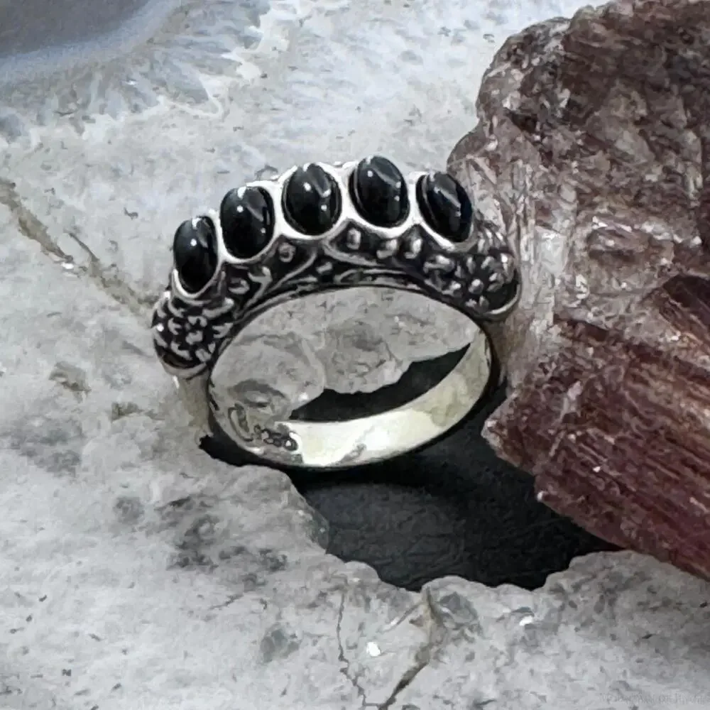 Carolyn Pollack Sterling Silver 5 Small Oval Onyx Decorated Ring For Women